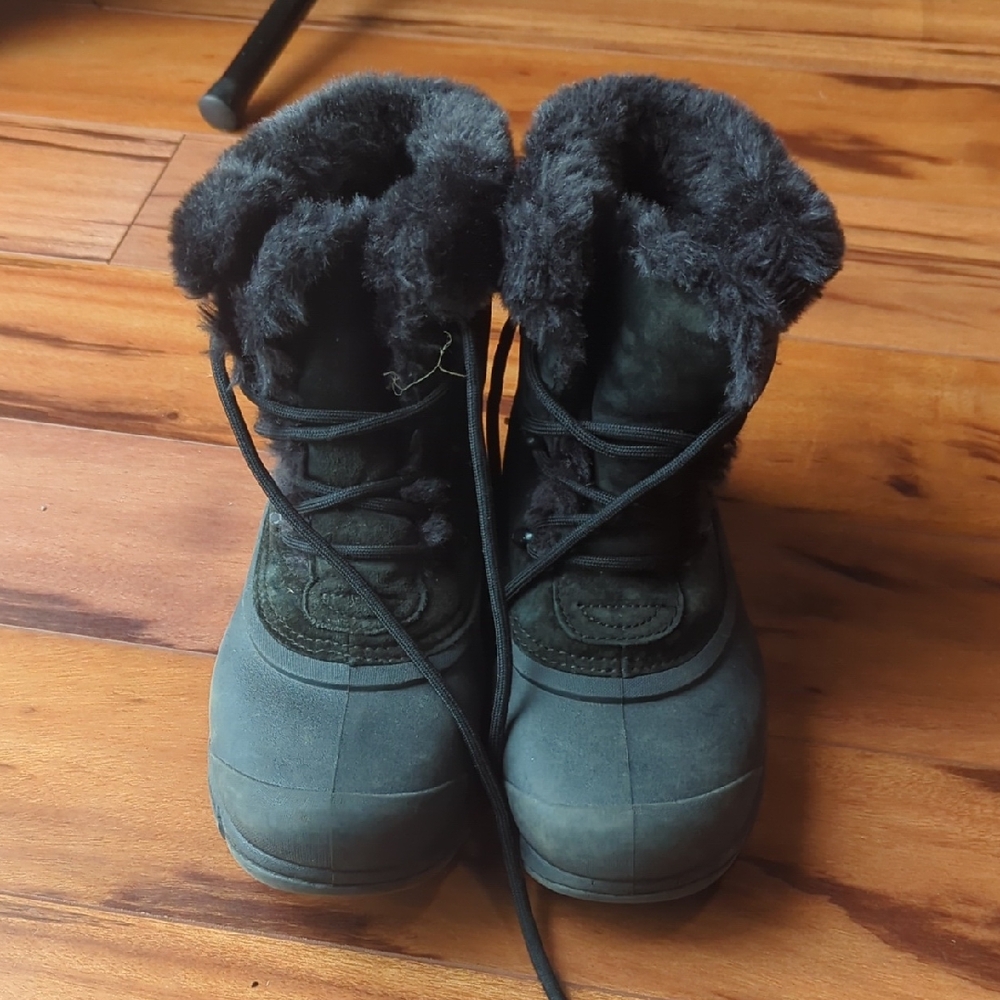Sorel Black Winter Boots with Fur Lining